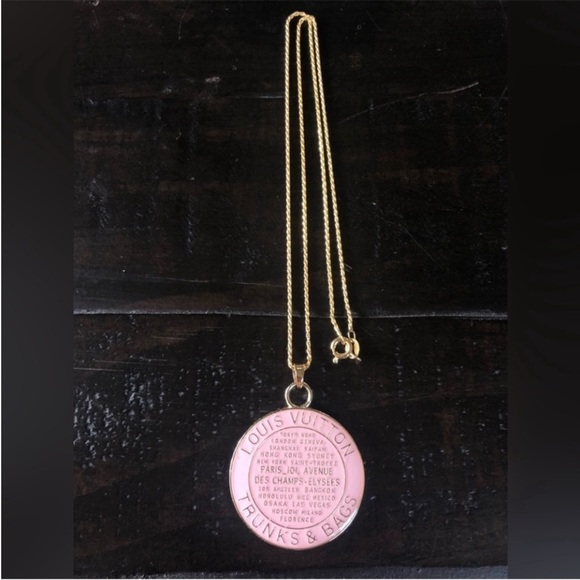Authentic Louis Vuitton Pink Trunks & Bags Necklace - Picture 2 of 4